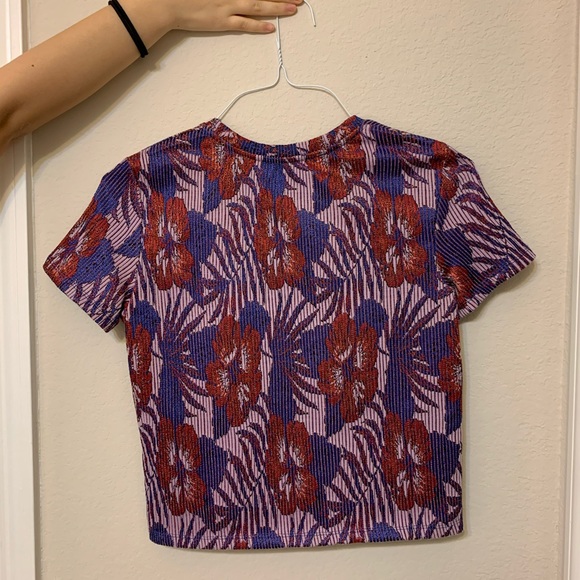 SOLD Zara Purple Floral Hibiscus Metallic Top - Picture 3 of 4